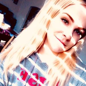 Meet your Posher, Casey